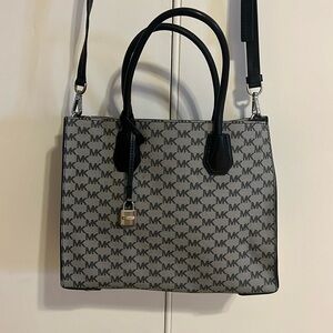Michael Kors Mercer Signature Medium HandBag Black Grey Purse hand bag, like new